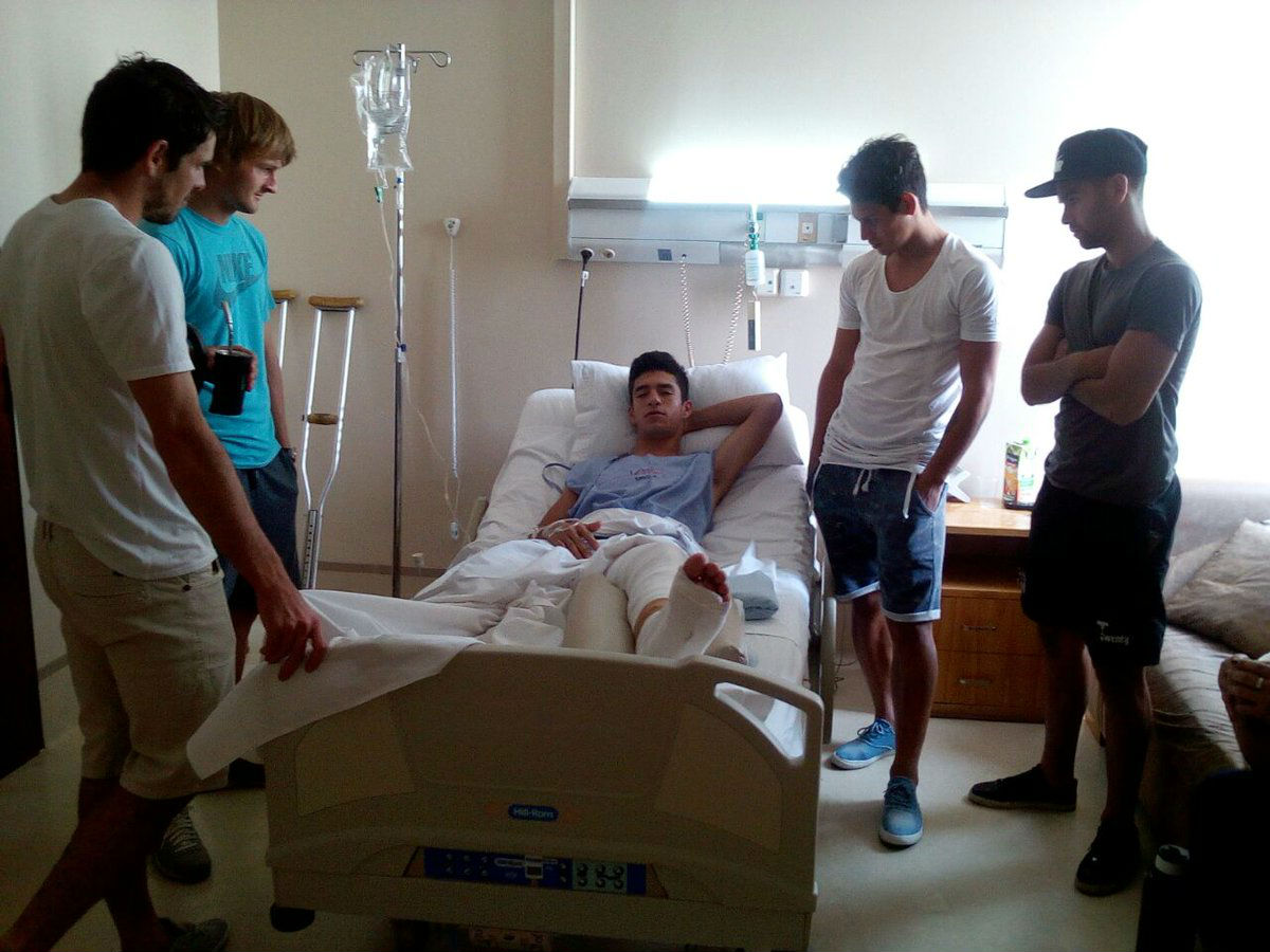Jugador paraguayo sufre escalofriante fractura en la pierna