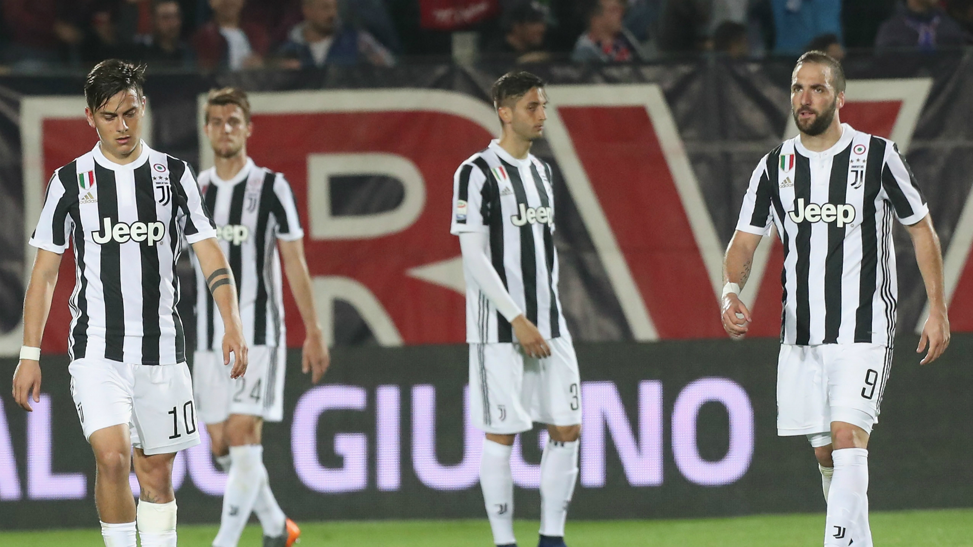 Juventus, i tifosi si presentano a Vinovo: