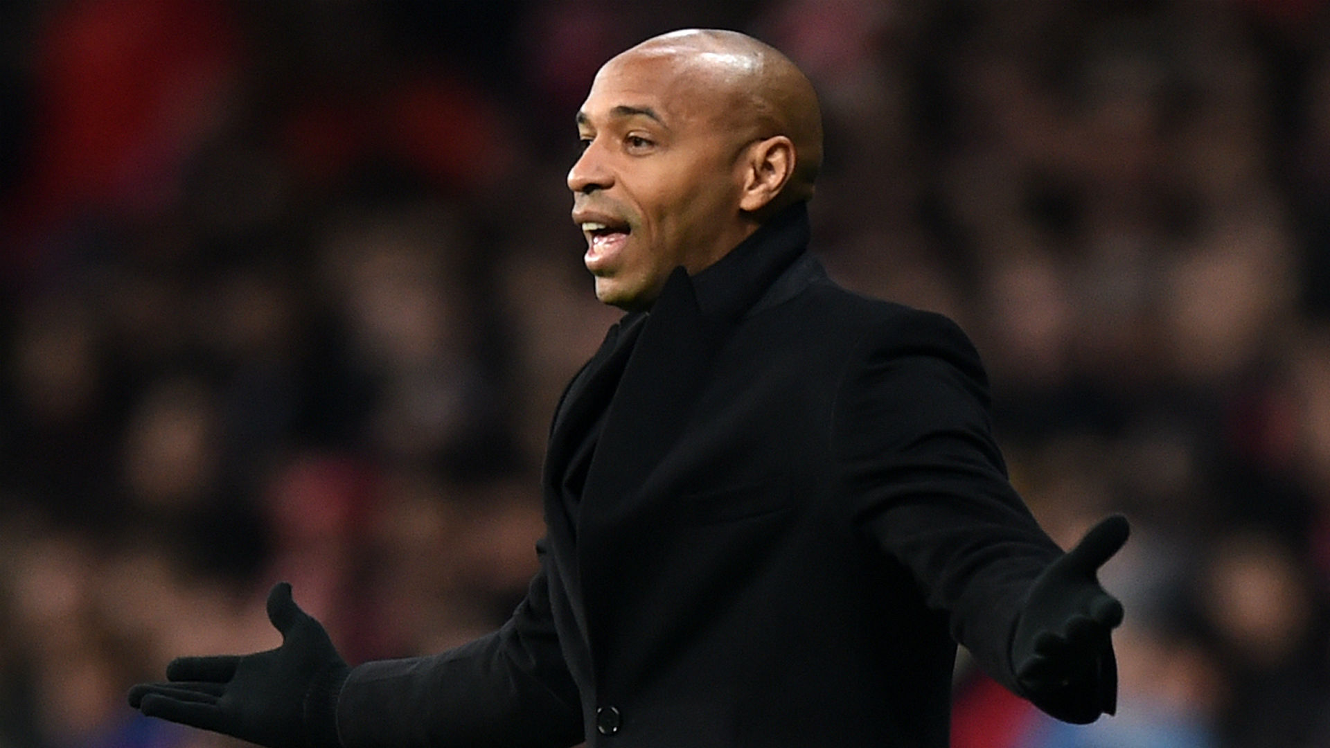 Penser à Lyon, ça fait déjà souffrir Thierry Henry — ASM Penser à Lyon, ça fait déjà souffrir Thierry Henry — ASM