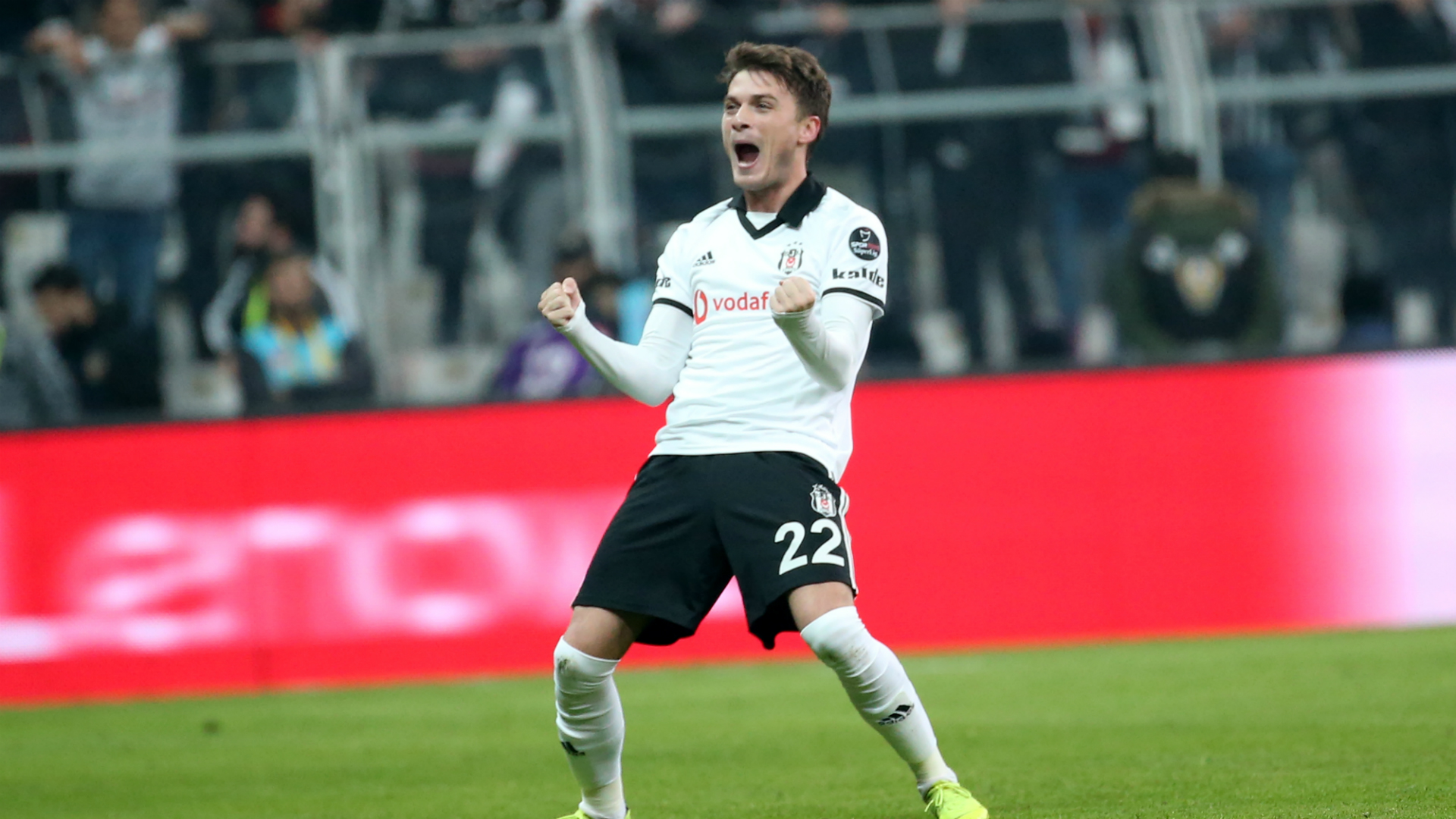 Besiktas Adem Ljajic goal celebration vs Galatasaray 12022018