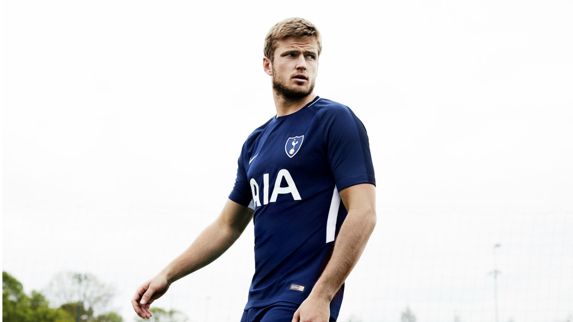 HD Tottenham 17-18 away kit