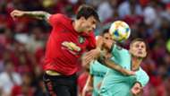 Victor Lindelof Sebastiano Esposito Man Utd Inter