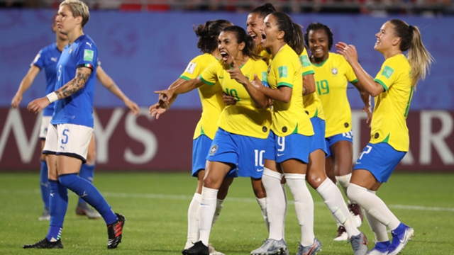 Resultado de imagem para brasil 1x0 ITALIA