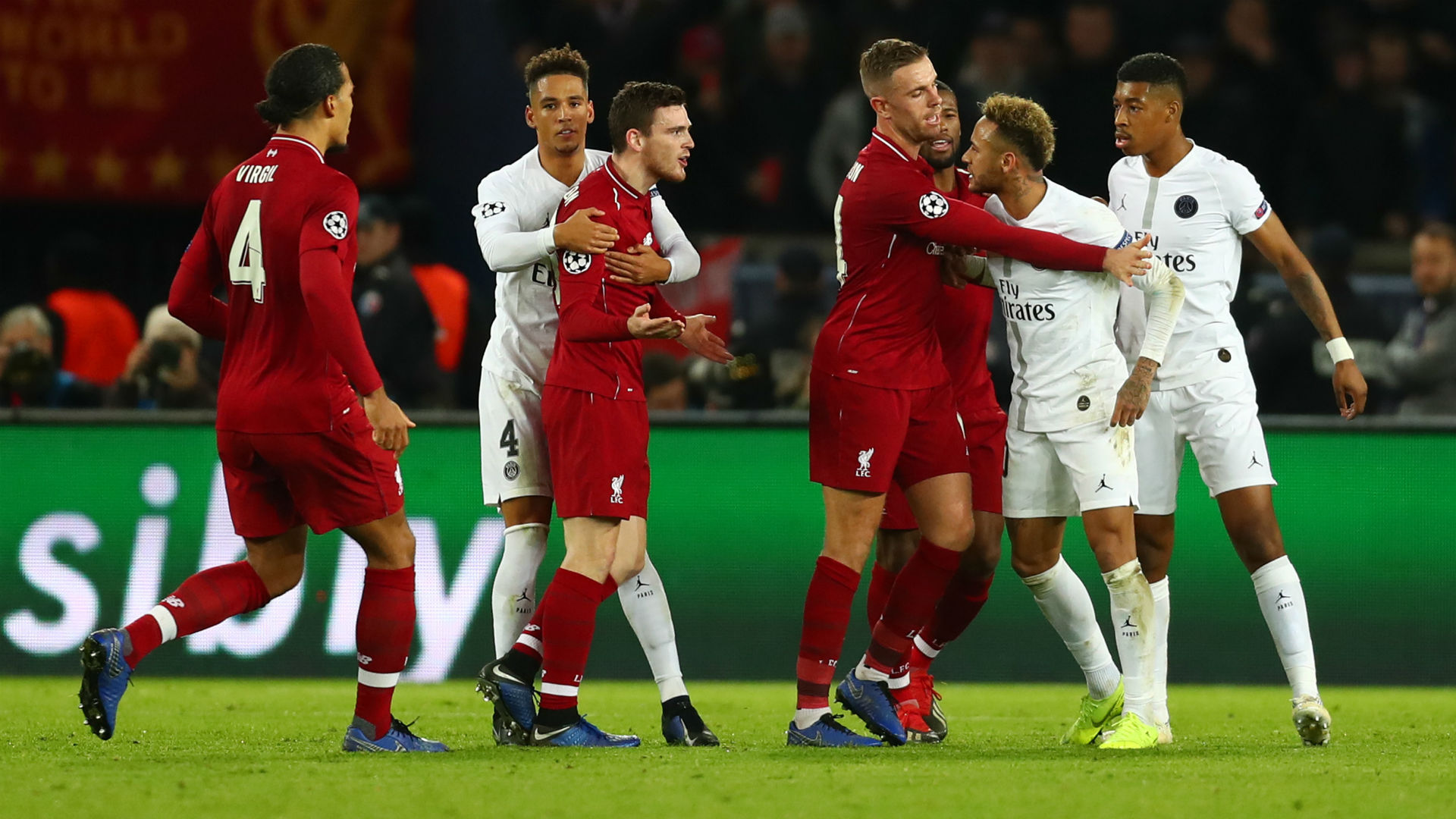 Neymar Andrew Robertson PSG Liverpool UEFA Champions League 28112018