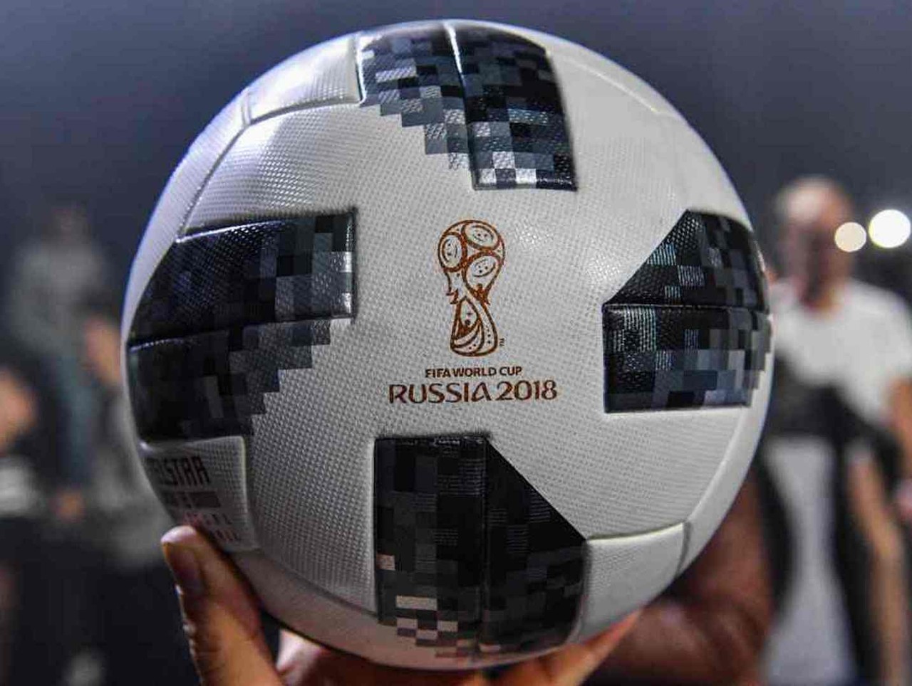 Telstar 18 Bola Resmi Piala Dunia 2018 Goalcom