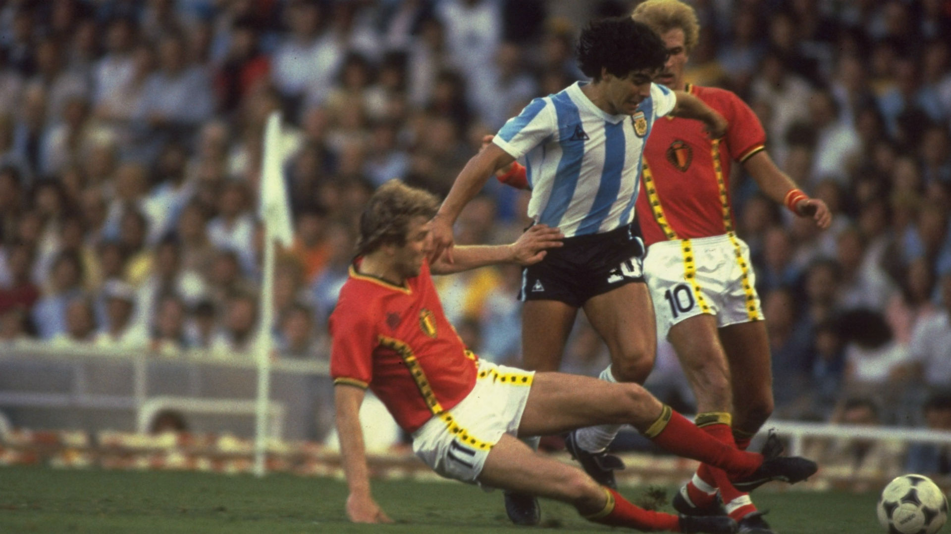 Maradona Argentina Belgica Mundial España 1982