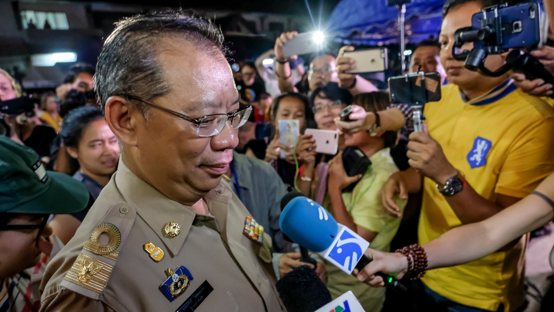 Thai Cave Rescue: Sixth Boy Leaves, Six Soccer Players and Coach Remain