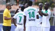 Mathare United assistant coach Salim instructs players.
