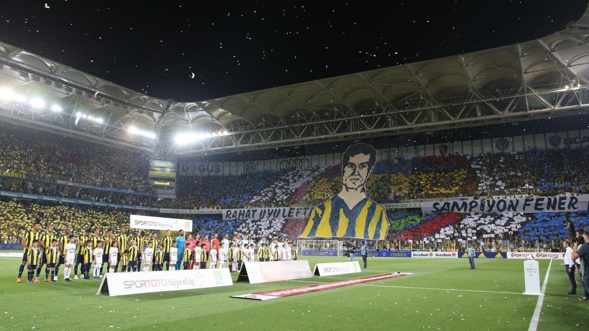 fenerbahce-fans-8112018_94sv5riniplj1pp21h197mems.jpg