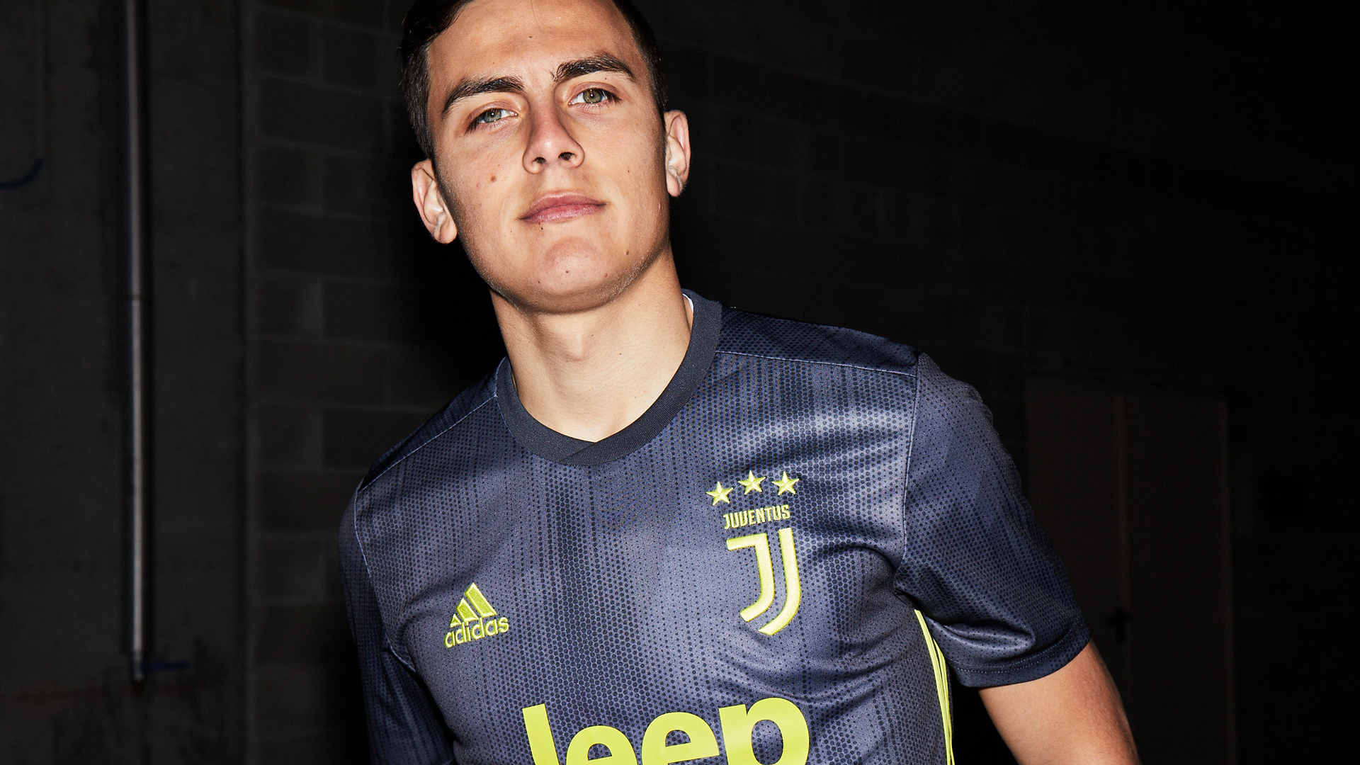 camisa cr7 juventus preta