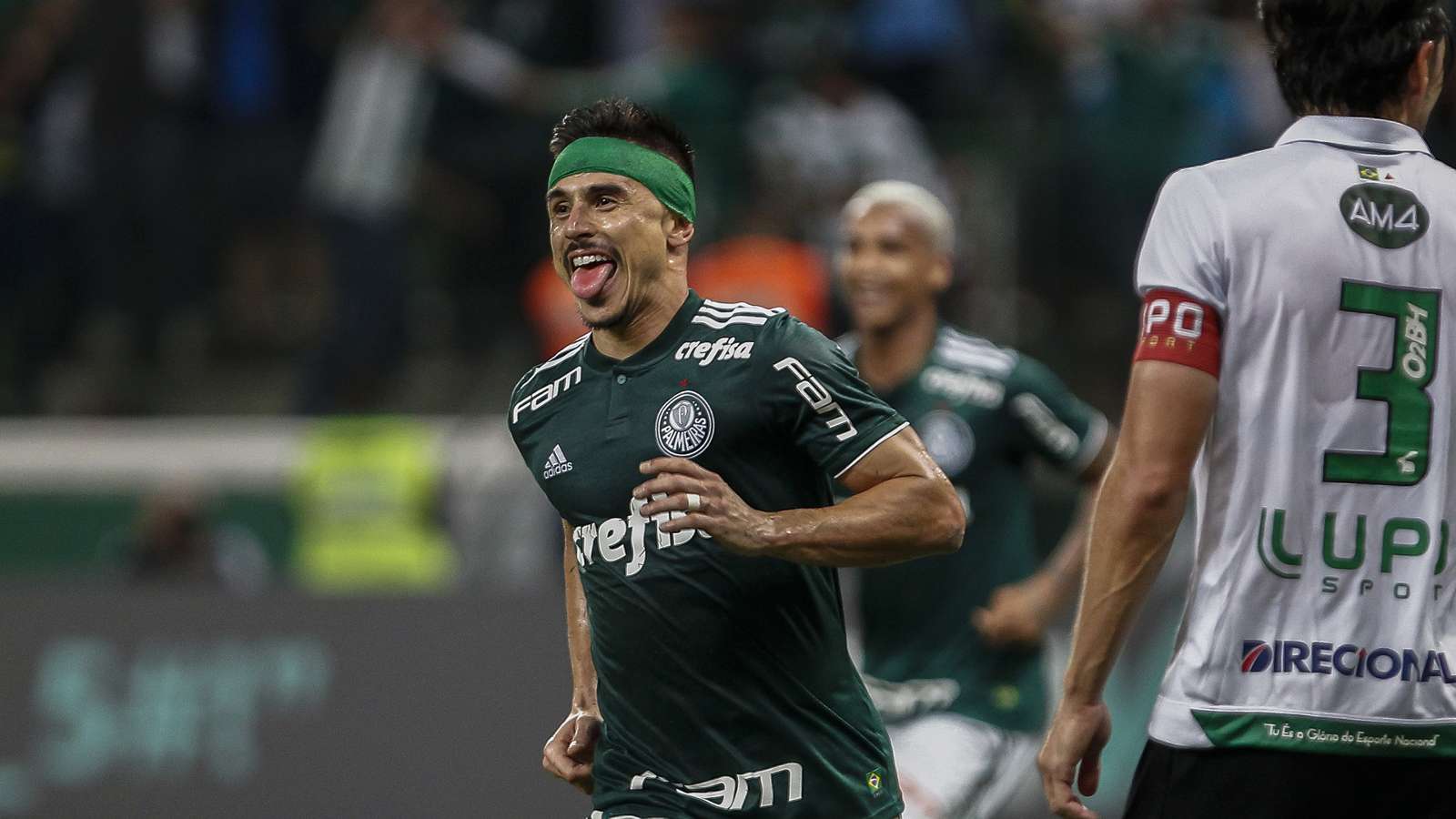 Com o retorno de Willian, quem tem a perder no Palmeiras?