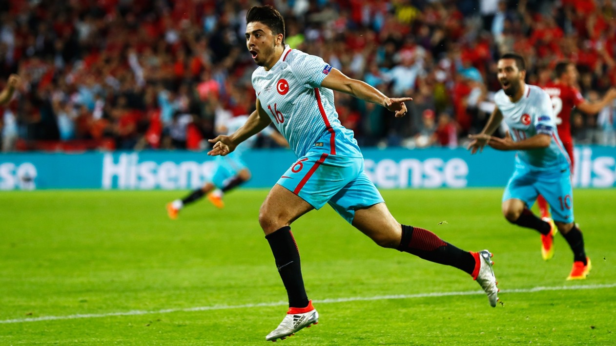 ozan-tufan-czech-republic-turkey-06212016_1c30e2dxc0f8b1c7z9uxfbr3r0.jpg