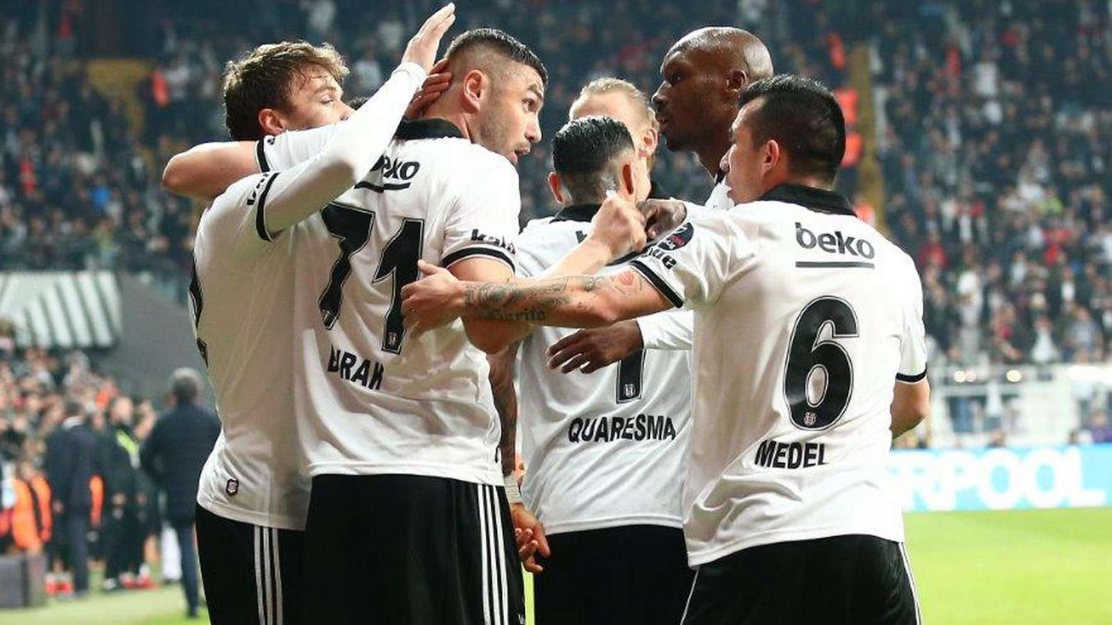 besiktas-stsl-03102019_q85fat5p8gie1xx9avo9n1629.jpg