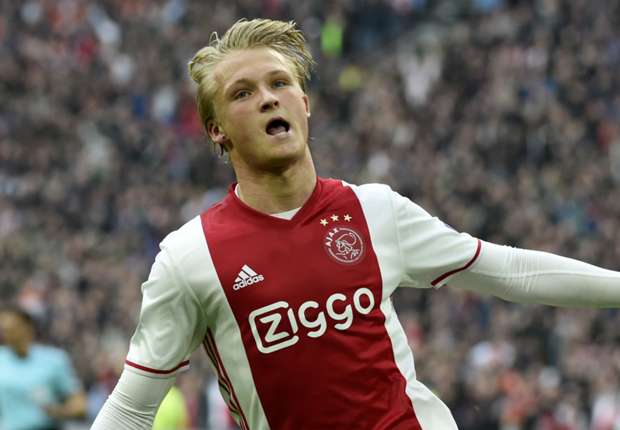 kasper-dolberg-ajax-vs-lyon_1u8b4kdlaxawq1jvfm2vzmzb3c.jpg