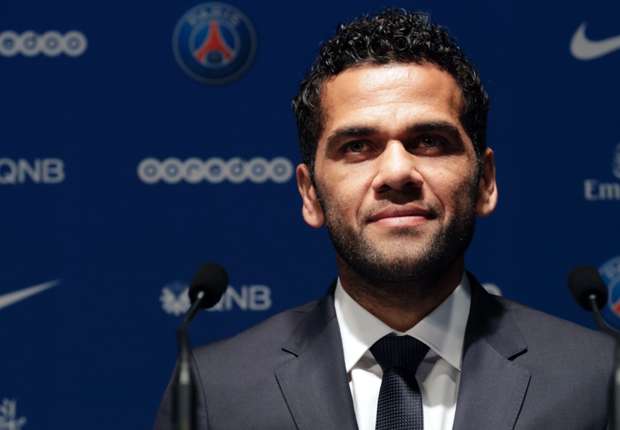 daniel-alves-psg-paris-saint-germain-ligue-1_1dyqi6nbulngk12ix7jl24yh53.jpg