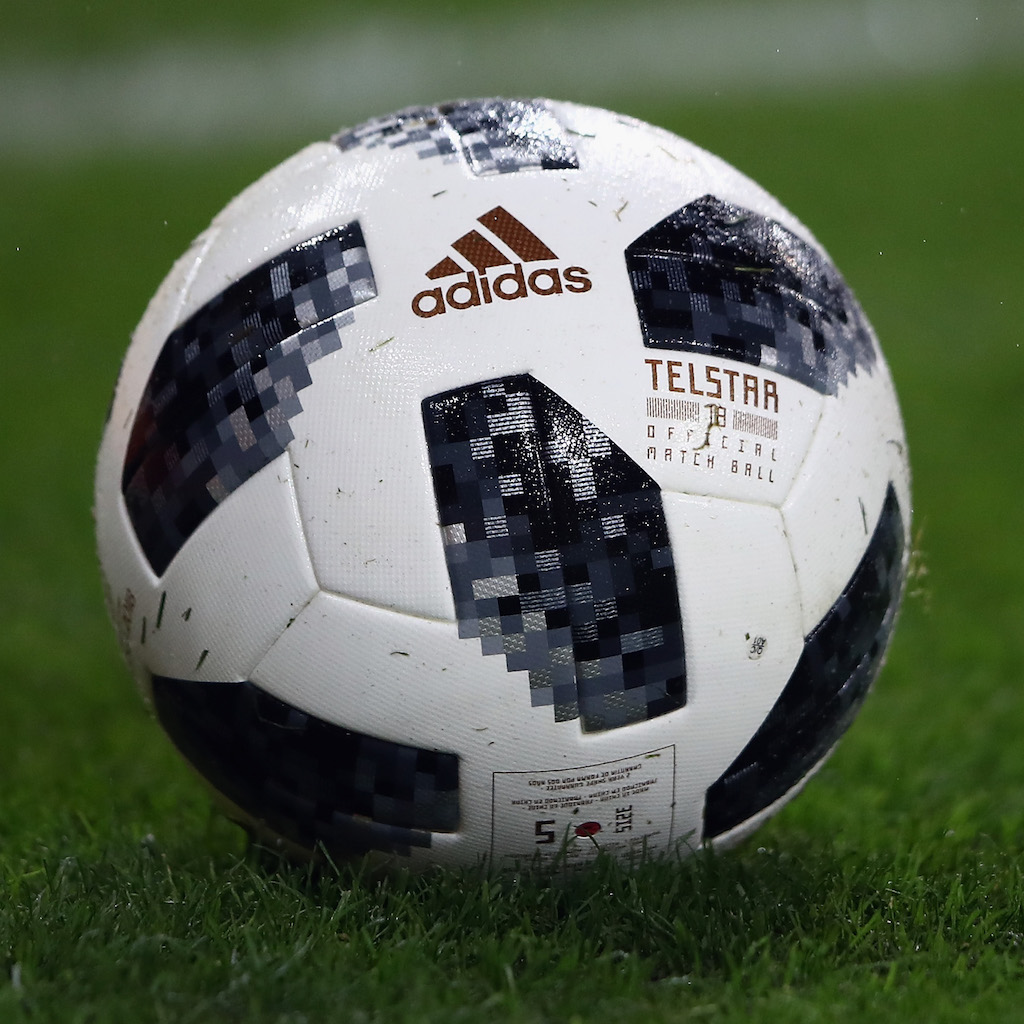 2022 Fifa World Cup Ball - The Republic of Ireland Team To Play In