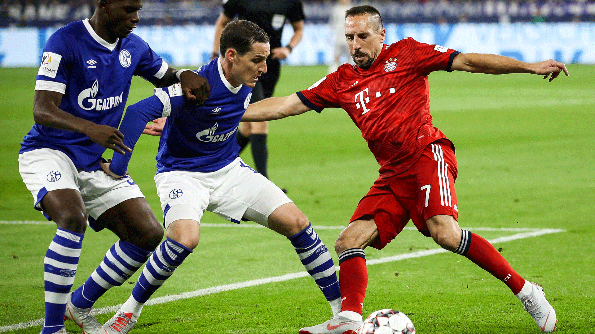 Wer Zeigt / überträgt FC Bayern Vs. Schalke 04 Heute Live Im TV Und ...