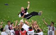 احتفال منتخب قطر بكأس آسيا