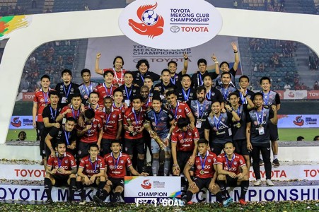 ผลการค้นหารูปภาพสำหรับ แบนยิ้มกิเลนแชมป์แม่โขง, พร้อมให้โอกาส สิโรจน์ - ทศวรรษ