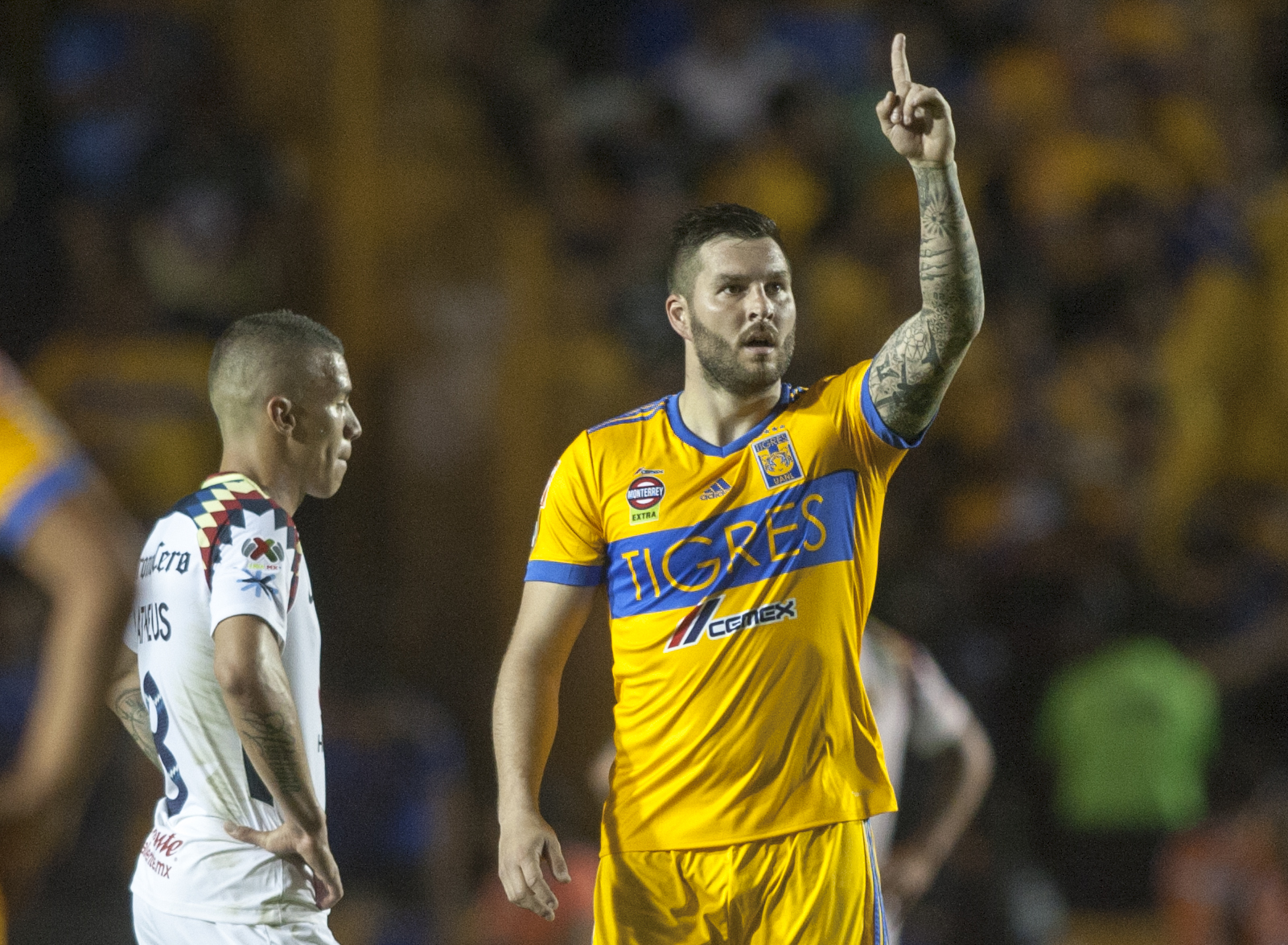 Lobos y Tigres igualan sin goles