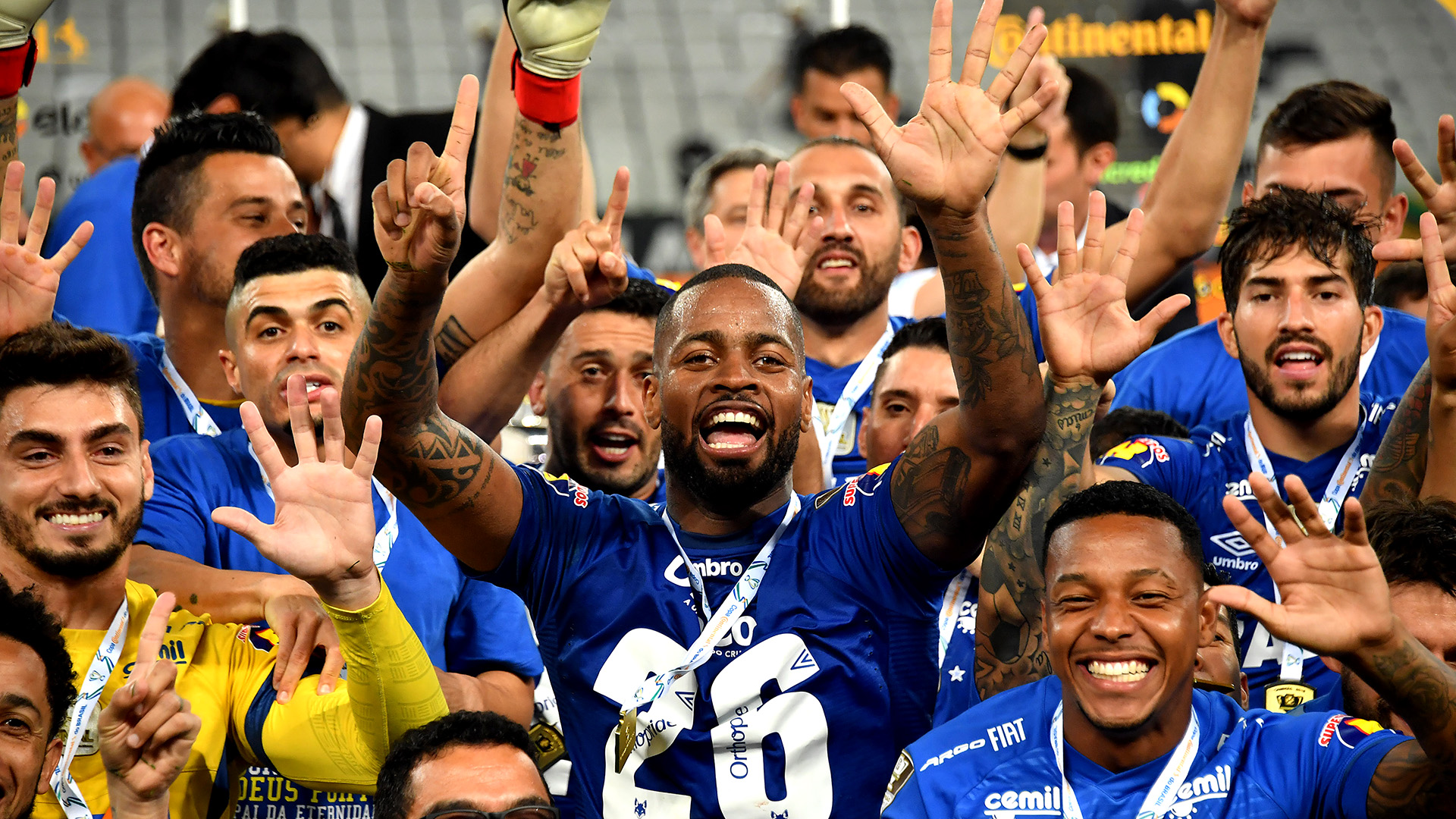 Dedé hexa campeão Corinthians Cruzeiro Copa do Brasil final volta 17102018