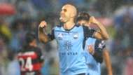 Adrian Mierzejewski Sydney FC