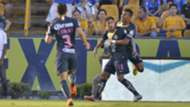América