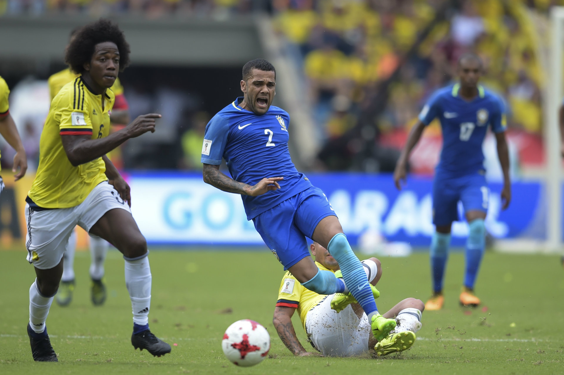 Dani Alves Colombia vs Brasil 050917