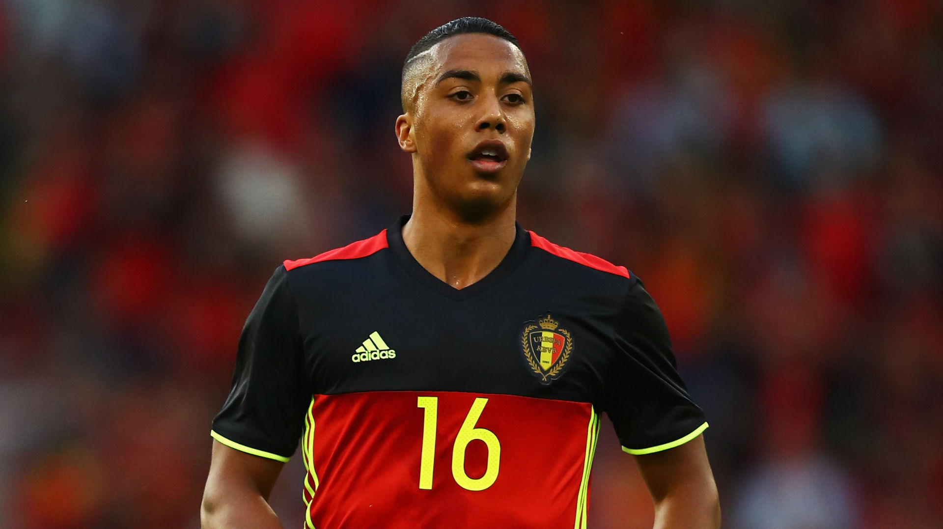  Youri Tielemans is a Belgian midfielder who plays for Leicester City and the Belgium national team. He is known for his skill, passing, and shooting ability.