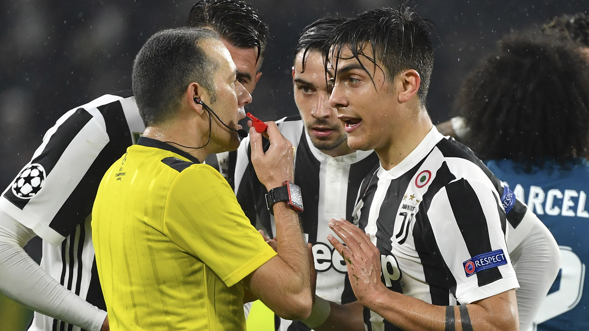 juventus news paulo dybala sees cristiano ronaldo factor giving