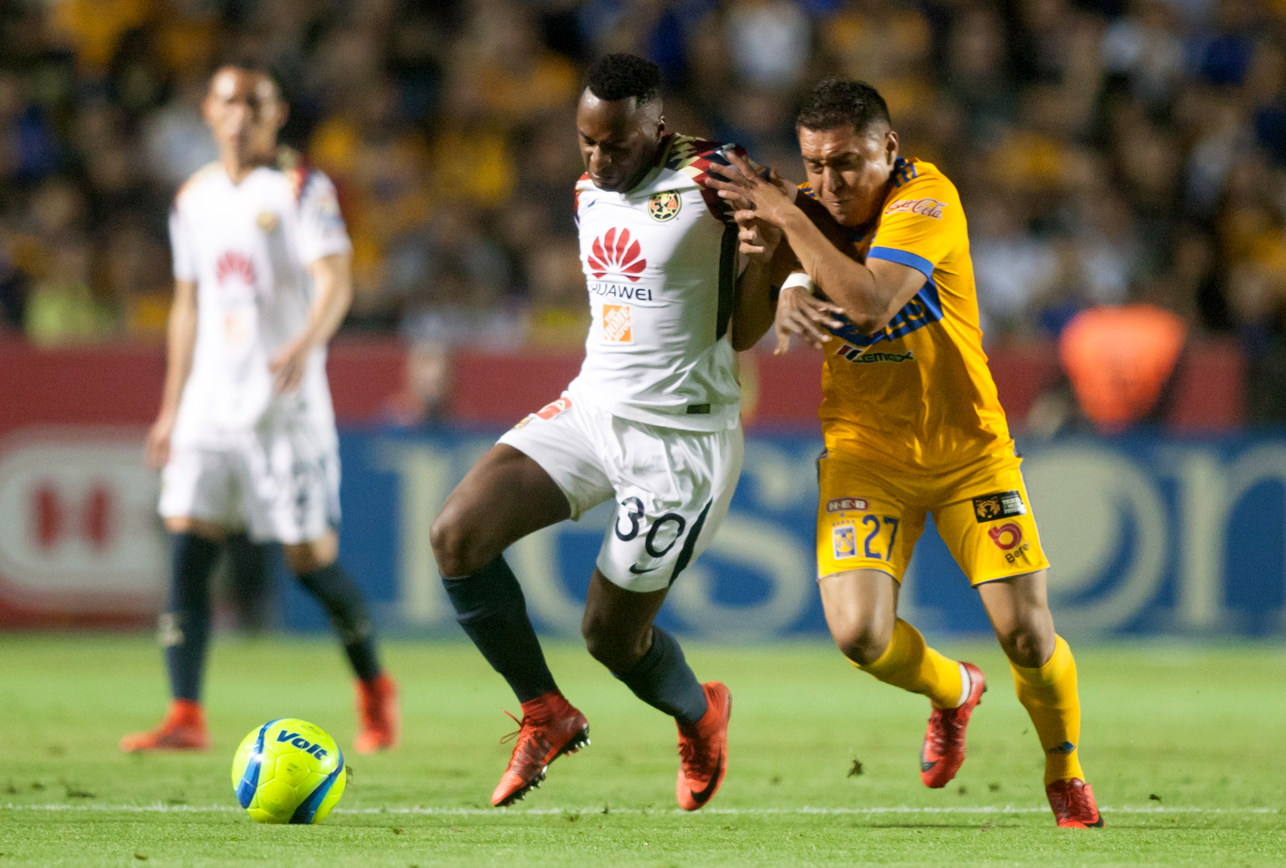 Tigres y Lobos BUAP empataron 0-0 por la Liga MX Tigres y Lobos BUAP empataron 0-0 por la Liga MX