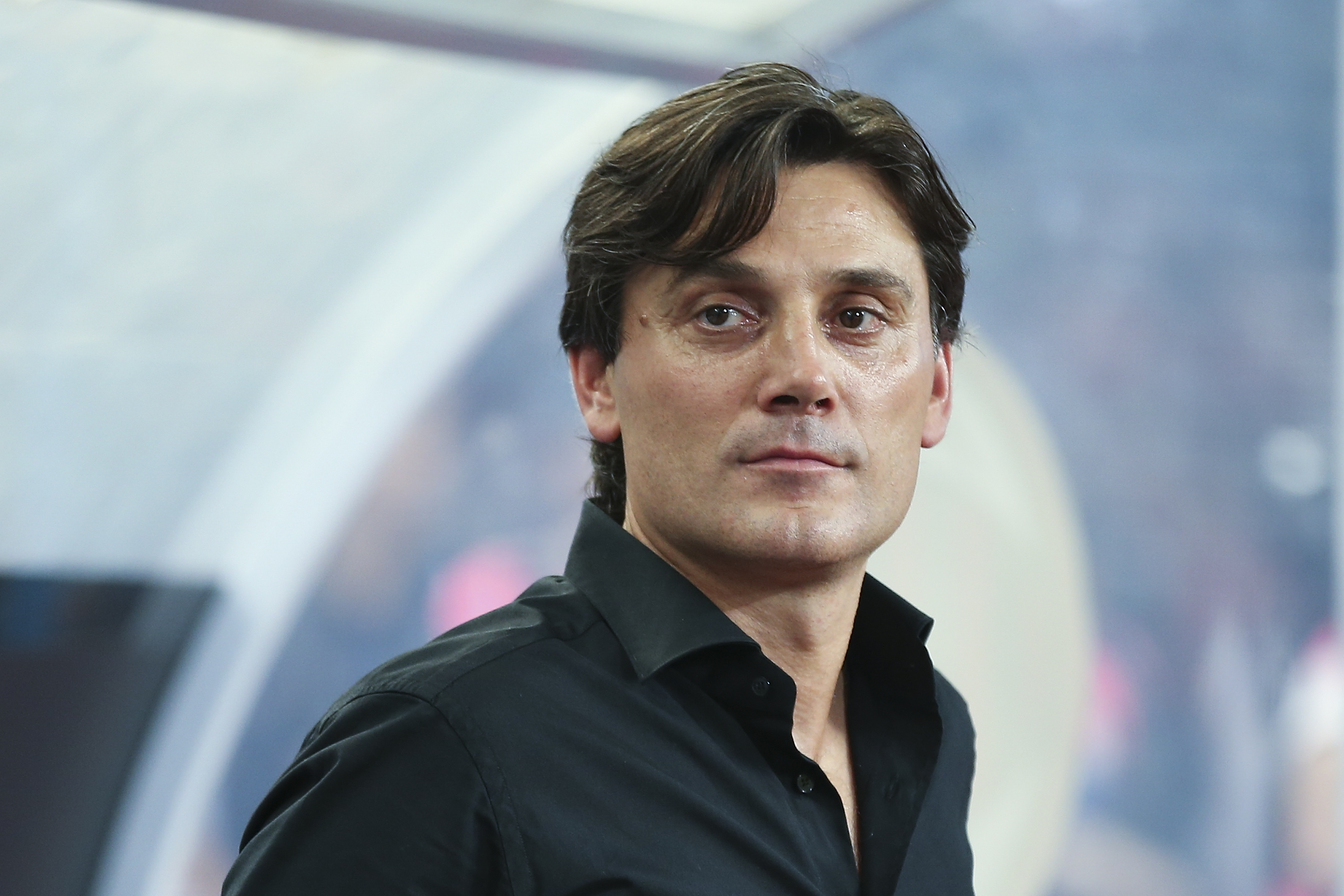 Bacca, per Montella è out, visite mediche in Francia