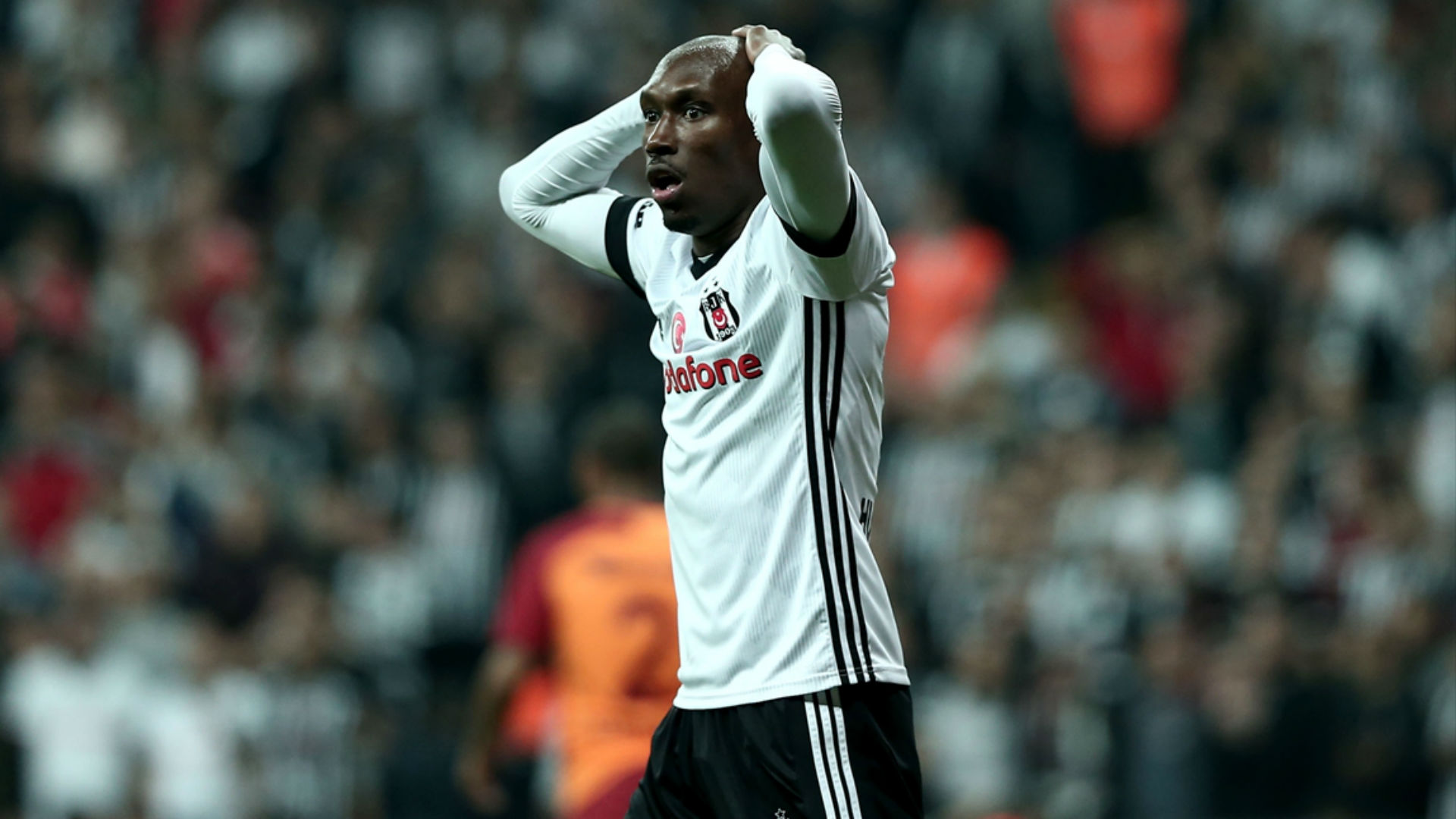 Atiba Hutchinson Besiktas Galatasaray 12022017