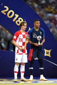 Wm 2018 Kylian Mbappe Bester Nachwuchsspieler Der