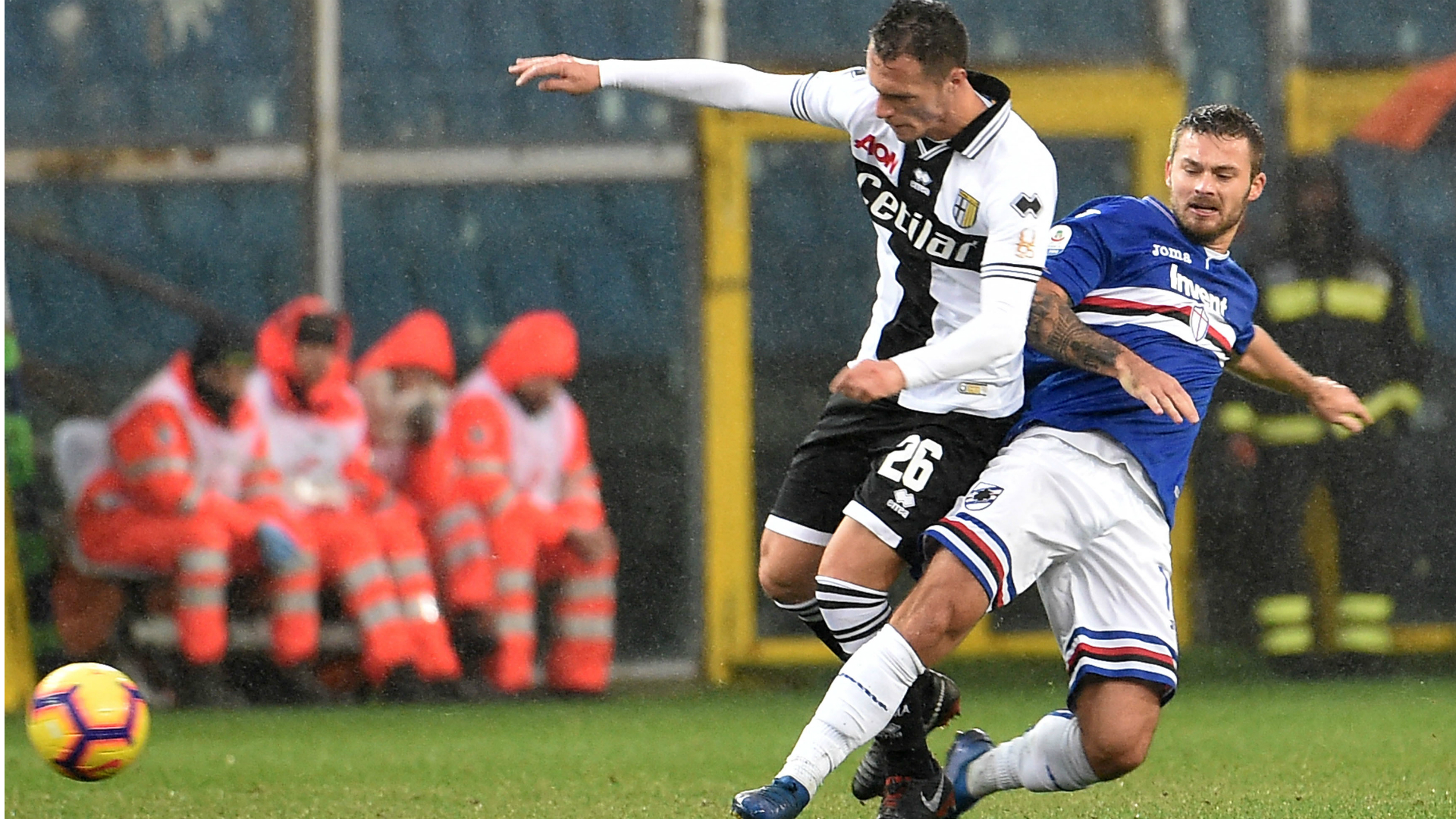 Parma e Samp in campo a maglia invertite