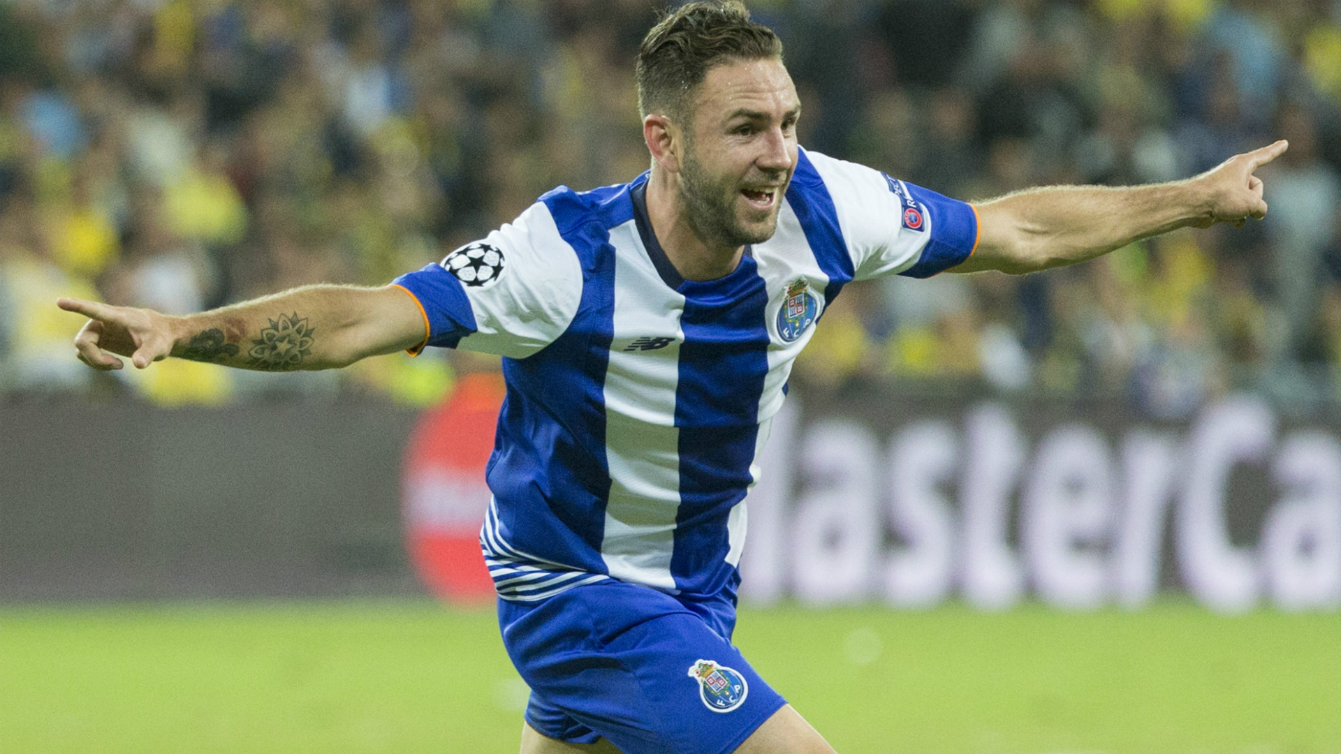 Miguel Layún jugó este torneo con el FC Porto