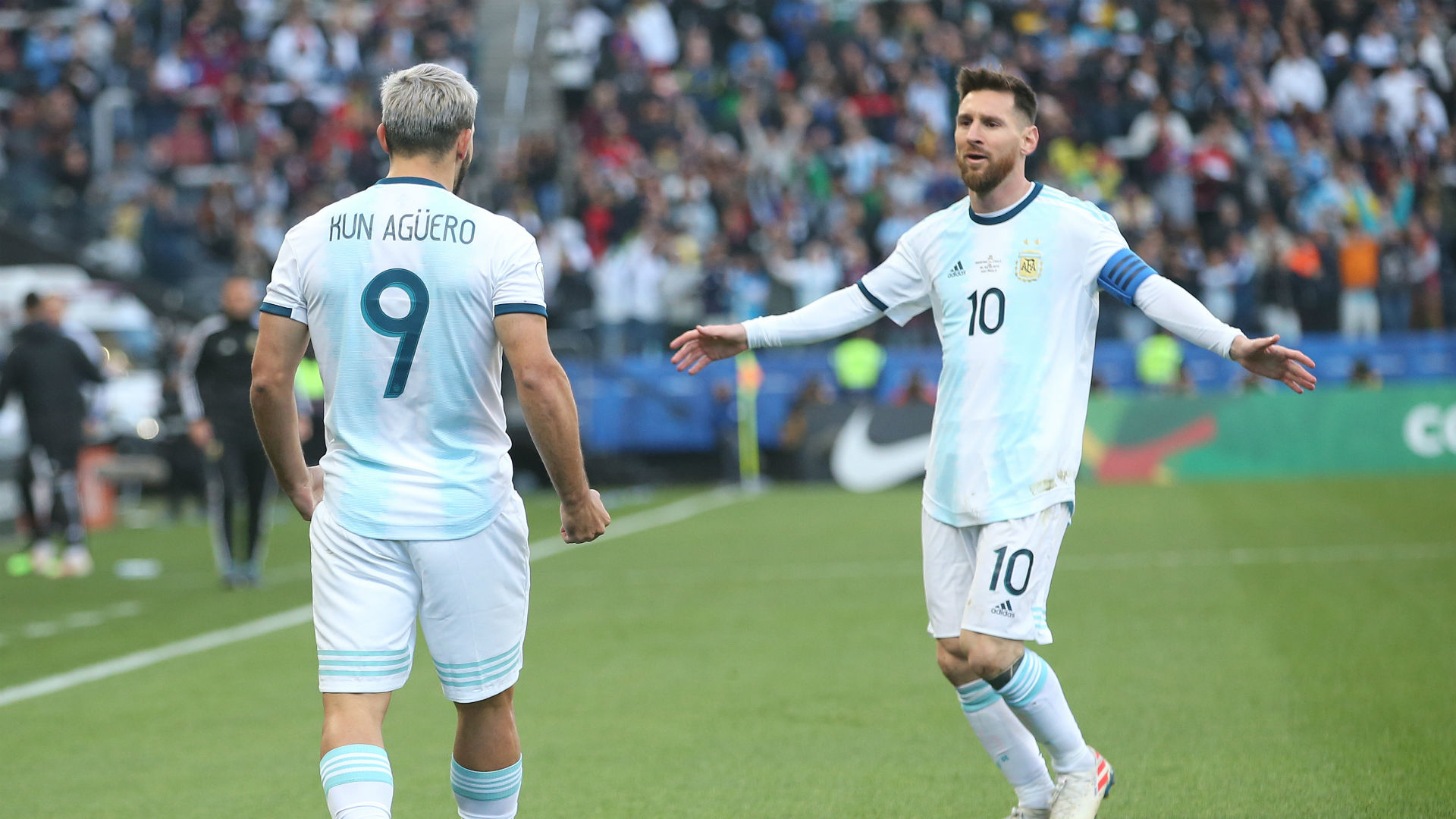 L'étrange exclusion de Lionel Messi (vidéo) — Copa America L'étrange exclusion de Lionel Messi (vidéo) — Copa America