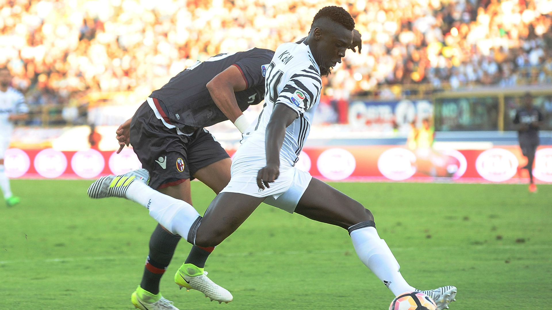 Calciomercato Juventus, sirene per Kean: lo vuole il Verona Calciomercato Juventus, sirene per Kean: lo vuole il Verona