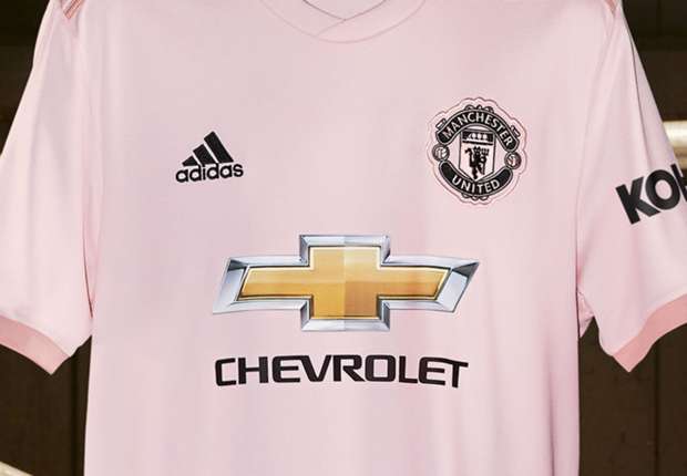 Manchester United pink kit: Red Devils unveil new away strip amid ...