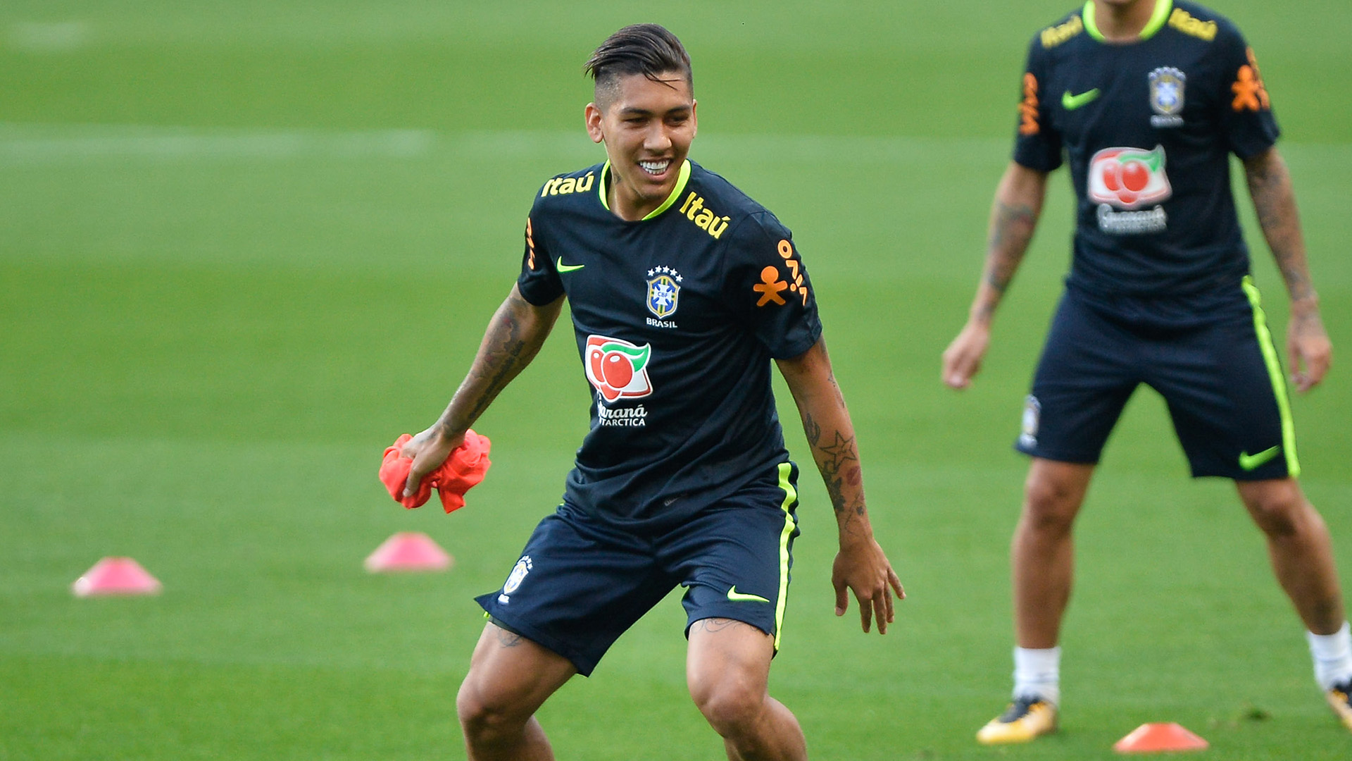 Roberto Firmino Brasil treino 29082017