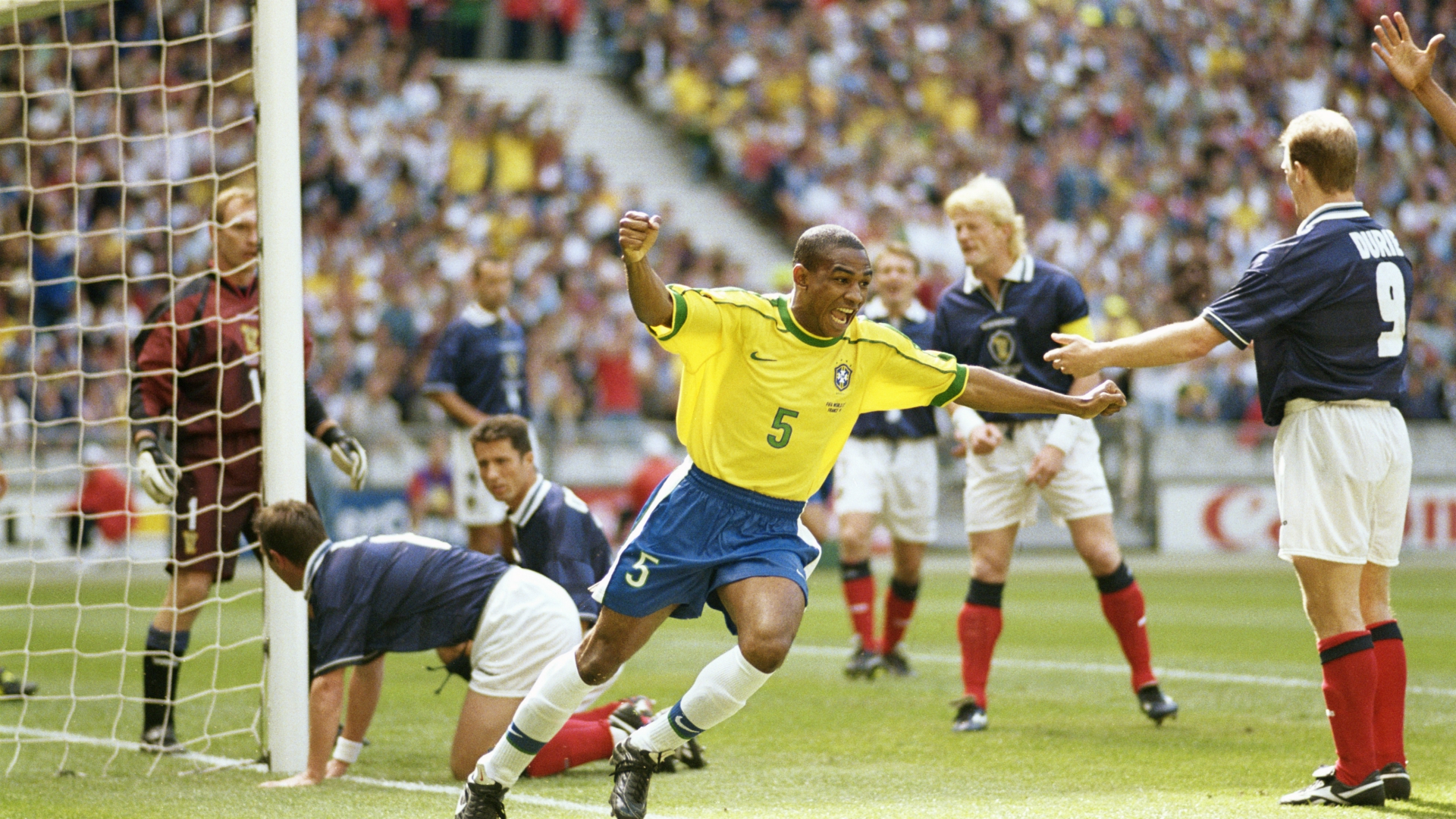 Cesar Sampaio Brazil Scotland 1998 World Cup 06101998