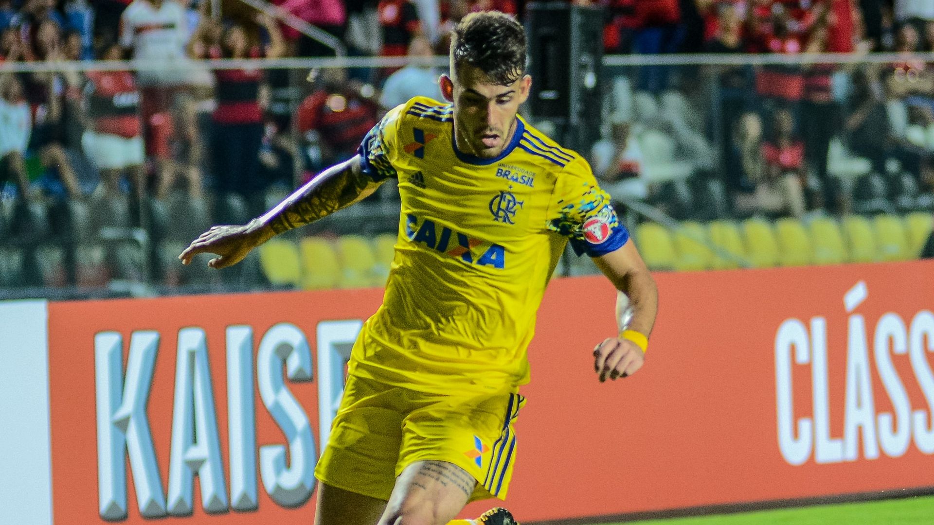Felipe Vizeu Flamengo Parana Primeira Liga 30082017