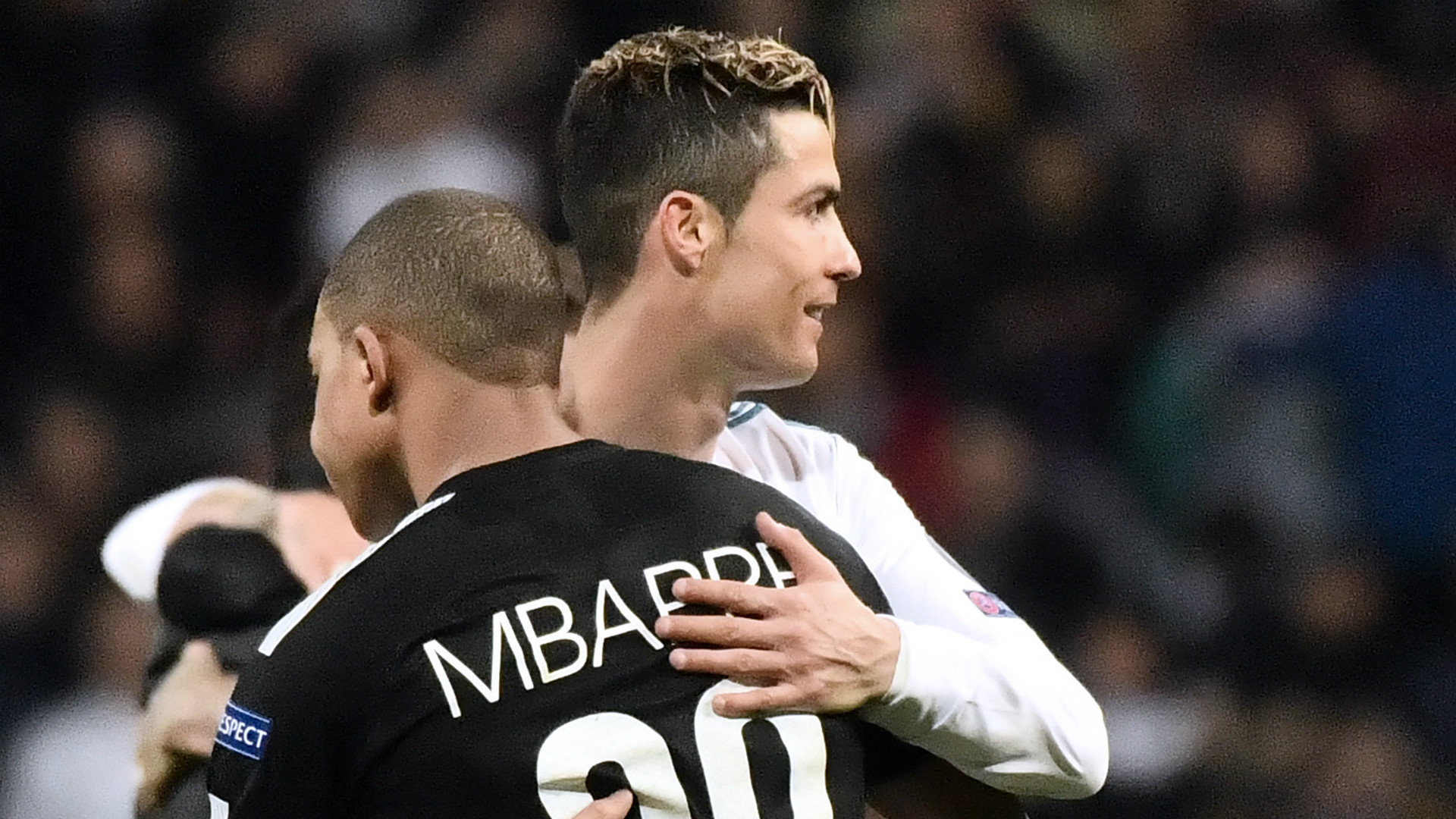 "Mbappé faz Messi, CR7 e Neymar parecerem obsoletos ...