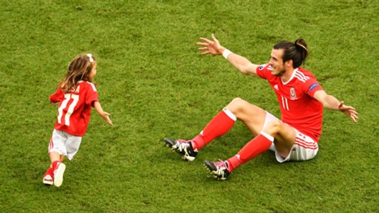 Gareth Bale feiert EM-Viertelfinaleinzug mit Wales ...