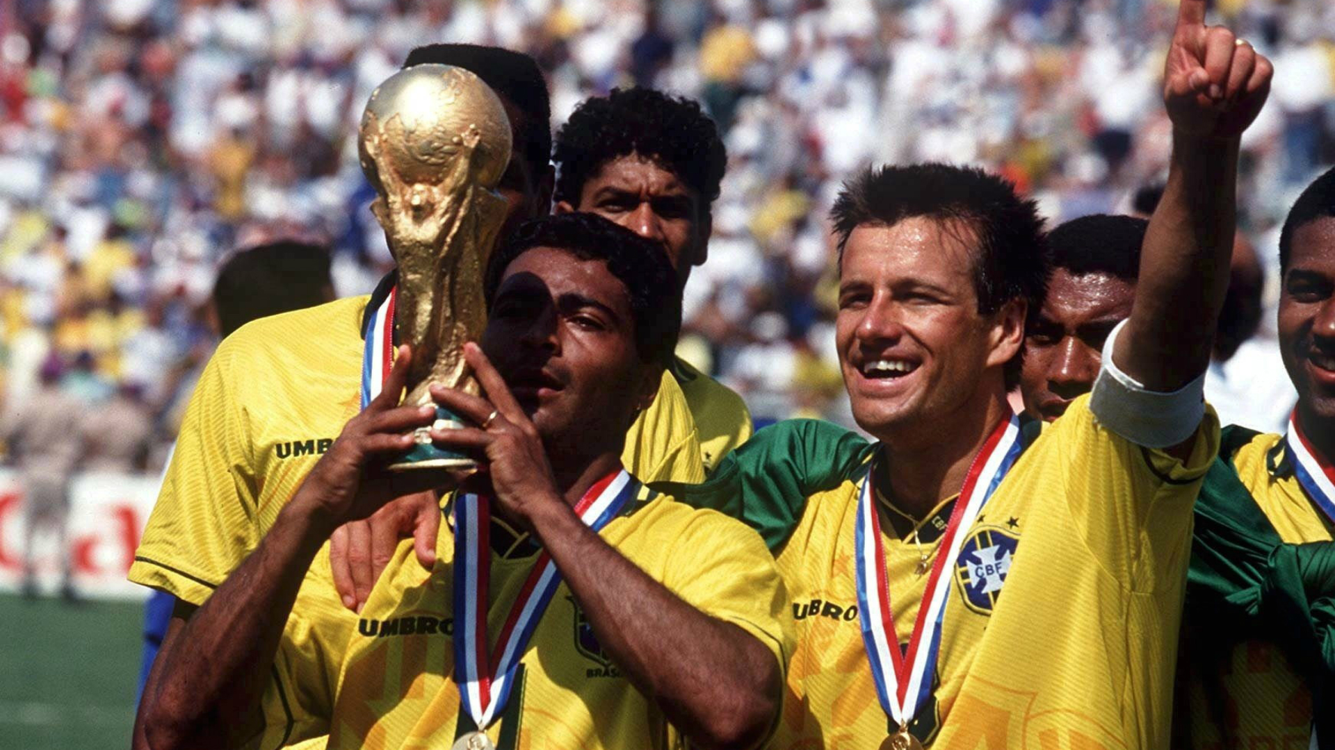 romario-dunga-brazil-world-cup-1994_1s6e8j38p8bg01itohozysn5ws.jpg