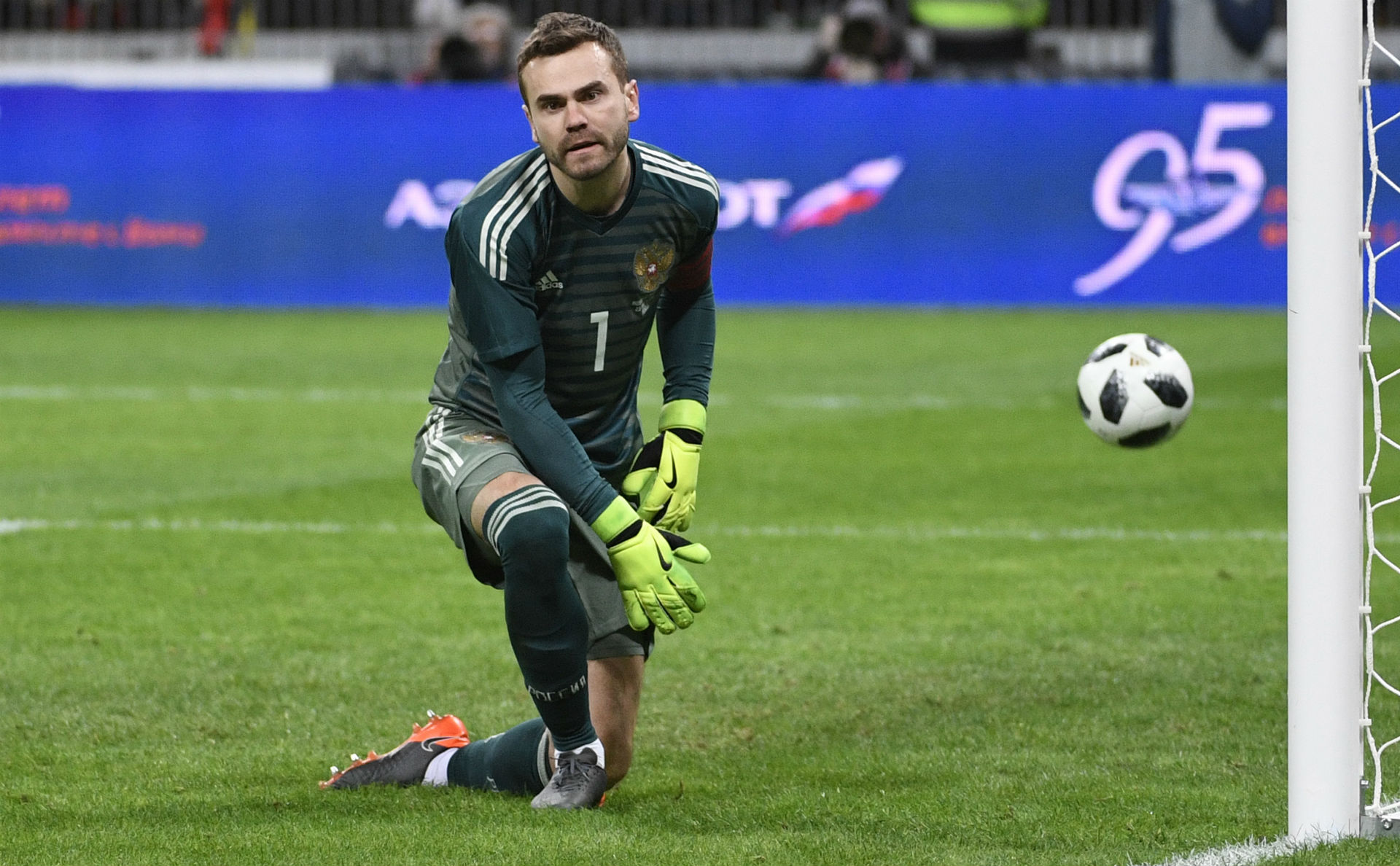 russia-akinfeev_1kqxa8dggh2211ad6ch98uf910.jpg