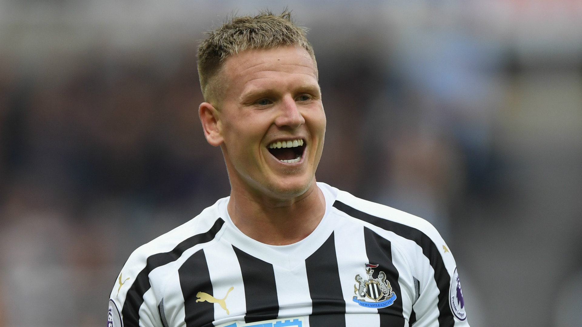 Medical emergency delays kick-off for Burnley’s clash with Newcastle Medical emergency delays kick-off for Burnley’s clash with Newcastle