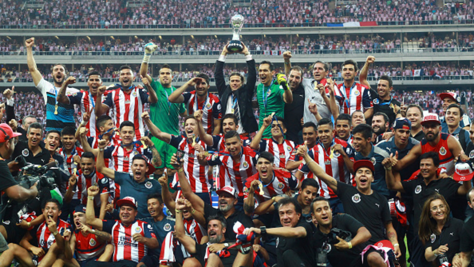 Resultado de imagen para chivas campeon