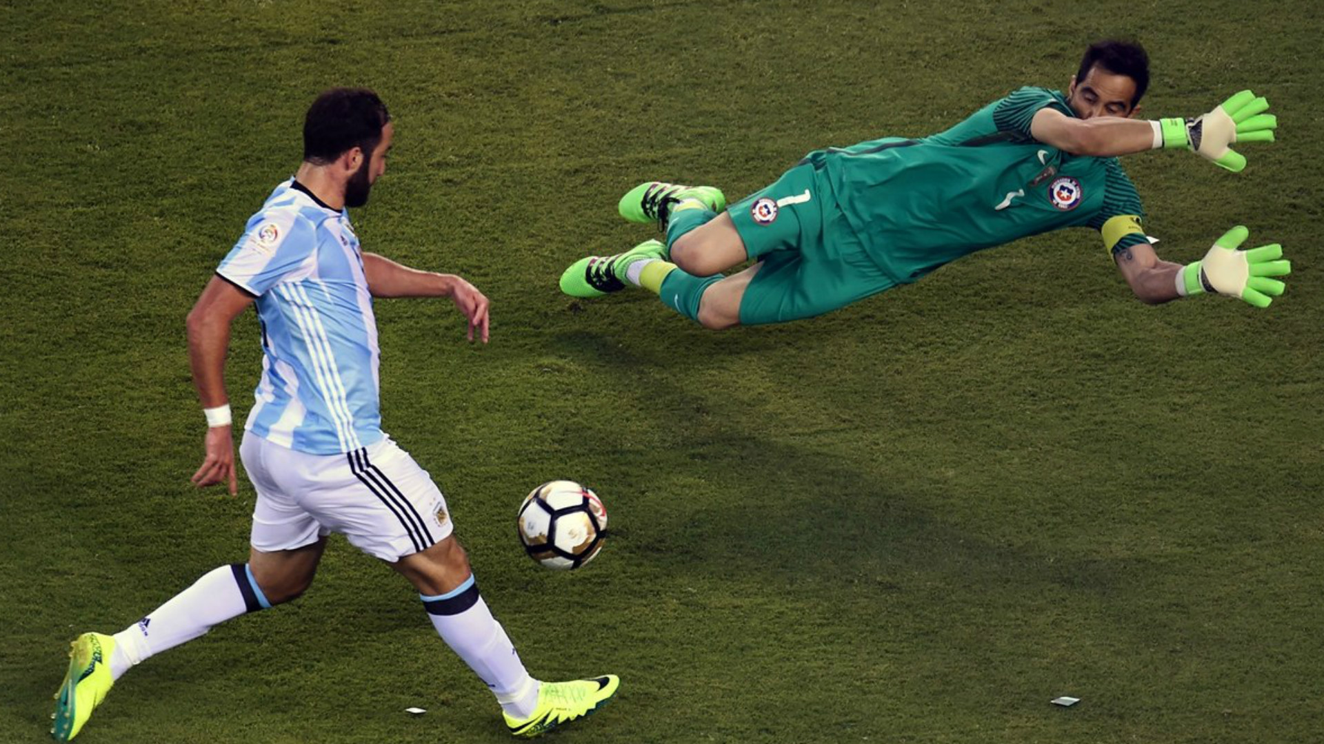 Gonzalo Higuain Argentina Chile Copa America Centenario 2016