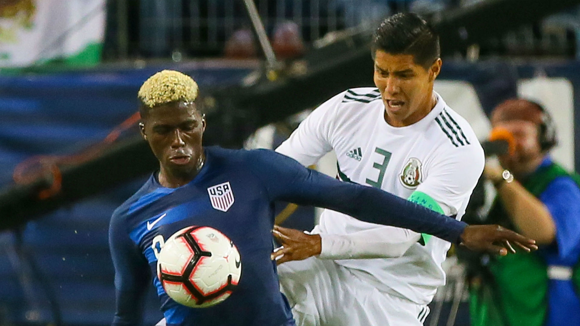 Gyasi Zardes Hugo Ayala Mexico United States USA 2018